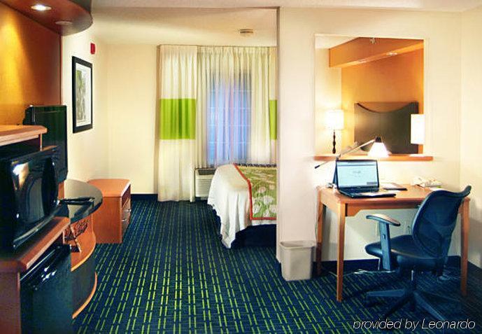 Fairfield Inn And Suites By Marriott Cincinnati Eastgate Rom bilde